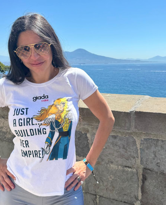 T-shirt “Just a Girl Building Her Empire!” – Edizione Giada x Art Pop